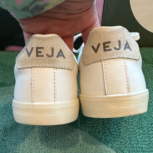 Veja EXCELLENT Esplar bright white leather stitched logo low top sneaker -5 - Picture 9 of 16
